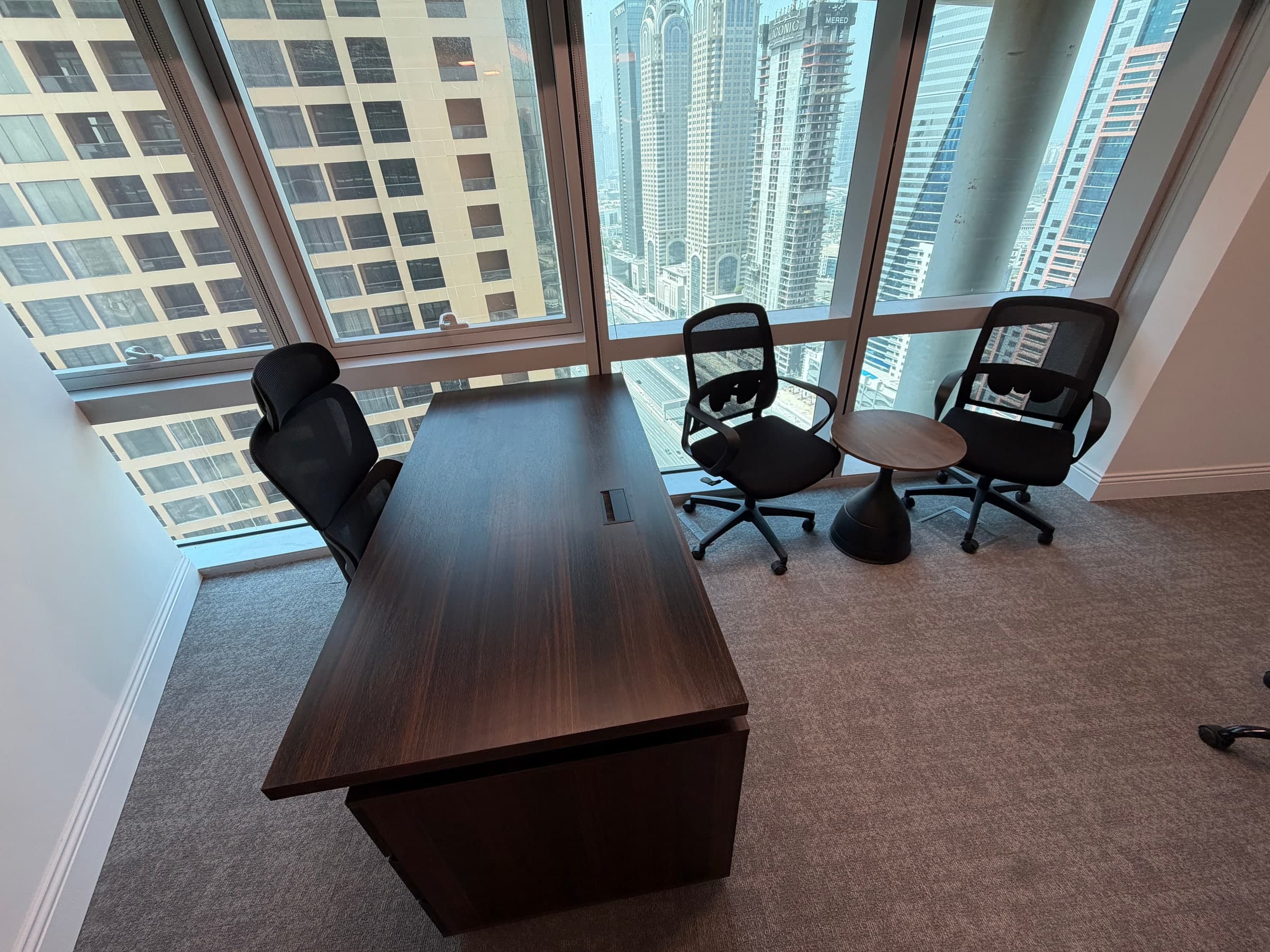 Частный офис в Hoomanix Business Center, The One Tower, Дубай
